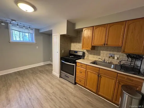 $1,900 | 78 Duncan Avenue, Unit 4, Cornwall-on-Hudson, NY 12520