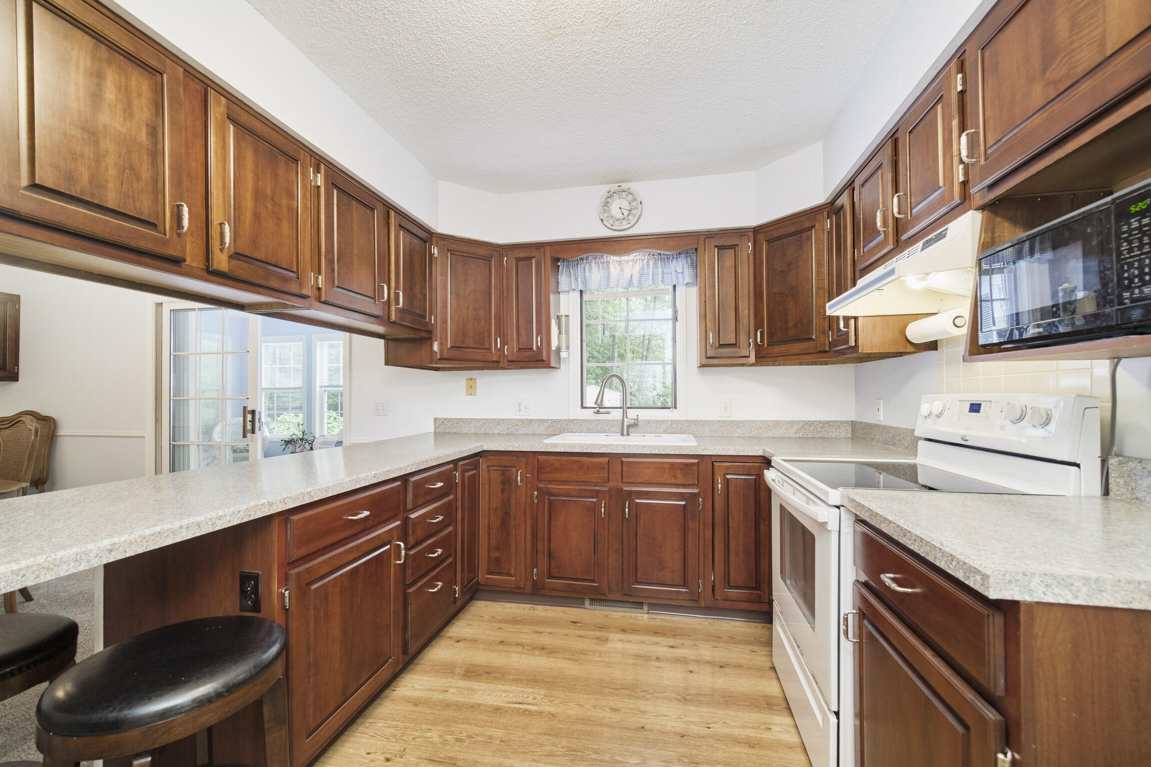 2615 Hill Road Manistee, MI 49660 - Photo 14 of 47 Kitchen