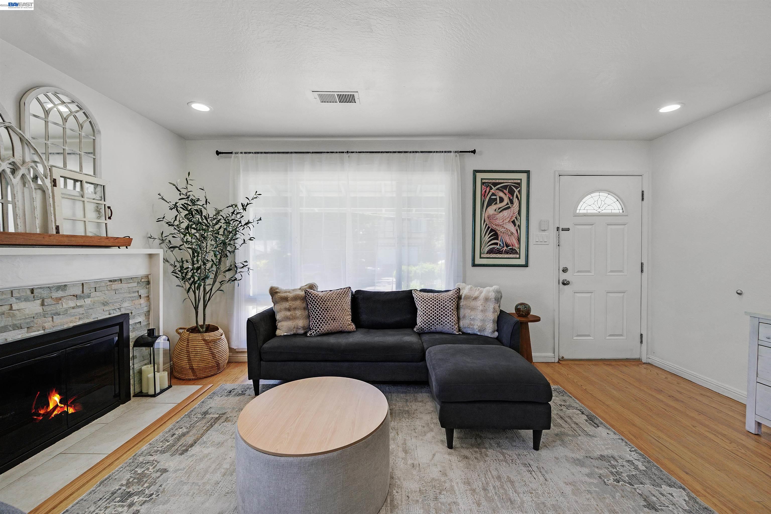 2343 Galway Road San Pablo, CA 94806 - Photo 6 of 37