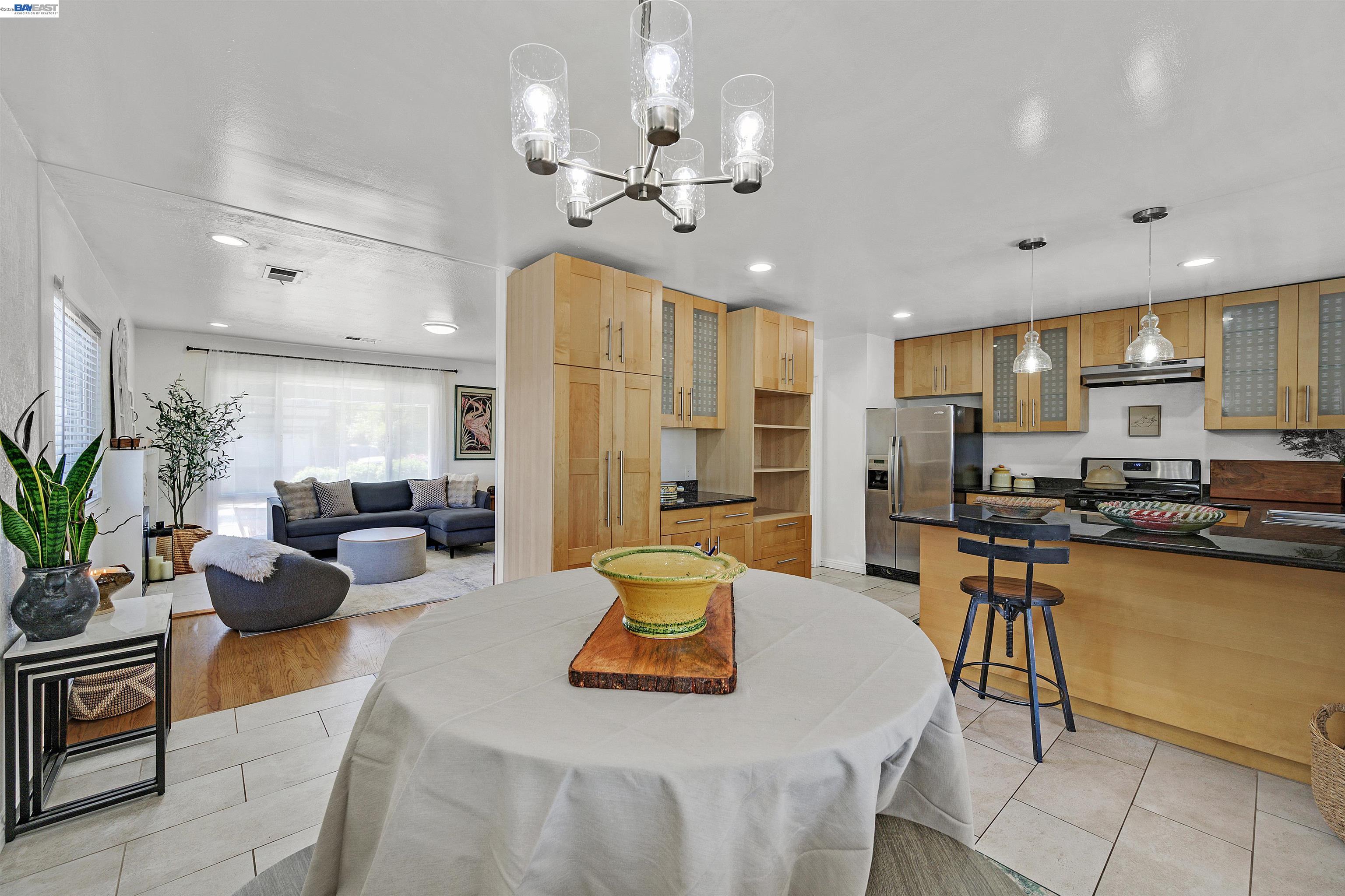 2343 Galway Road San Pablo, CA 94806 - Photo 10 of 37