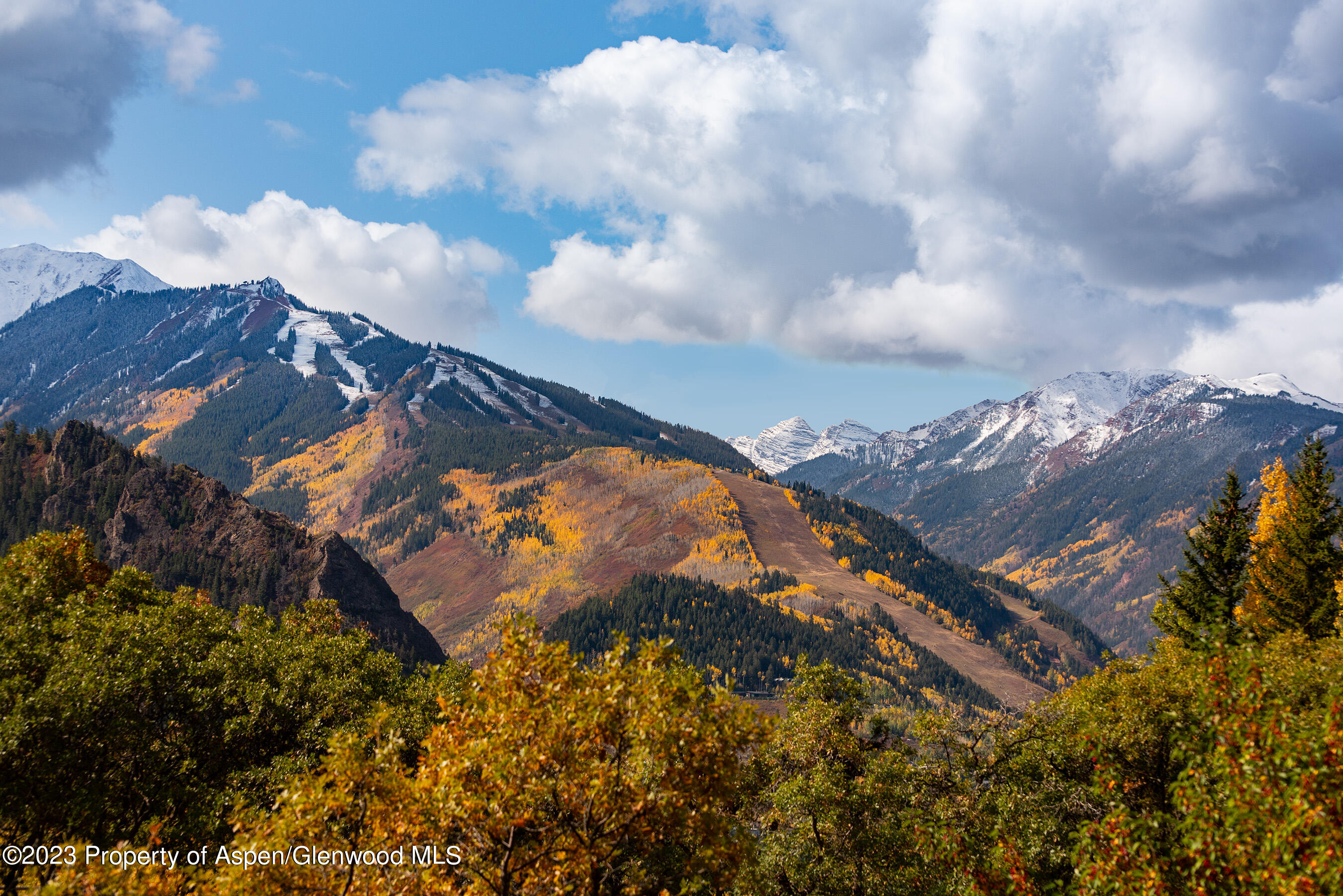 209 East Reds Road Aspen, CO 81612 - Photo 7 of 26 a view of a sky