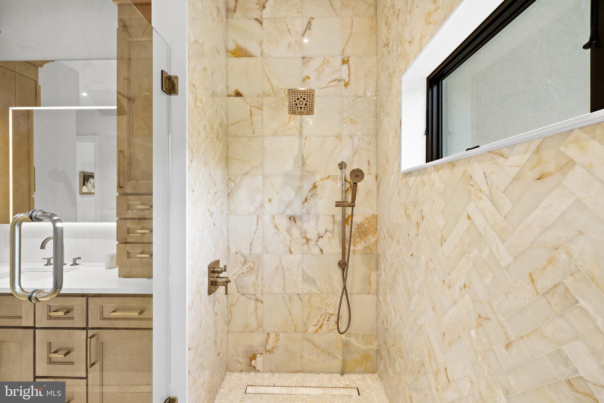 5895 Rodgers Road Pipersville, PA 18947 - Photo 17 of 37 1st floor in law suite full luxury bath