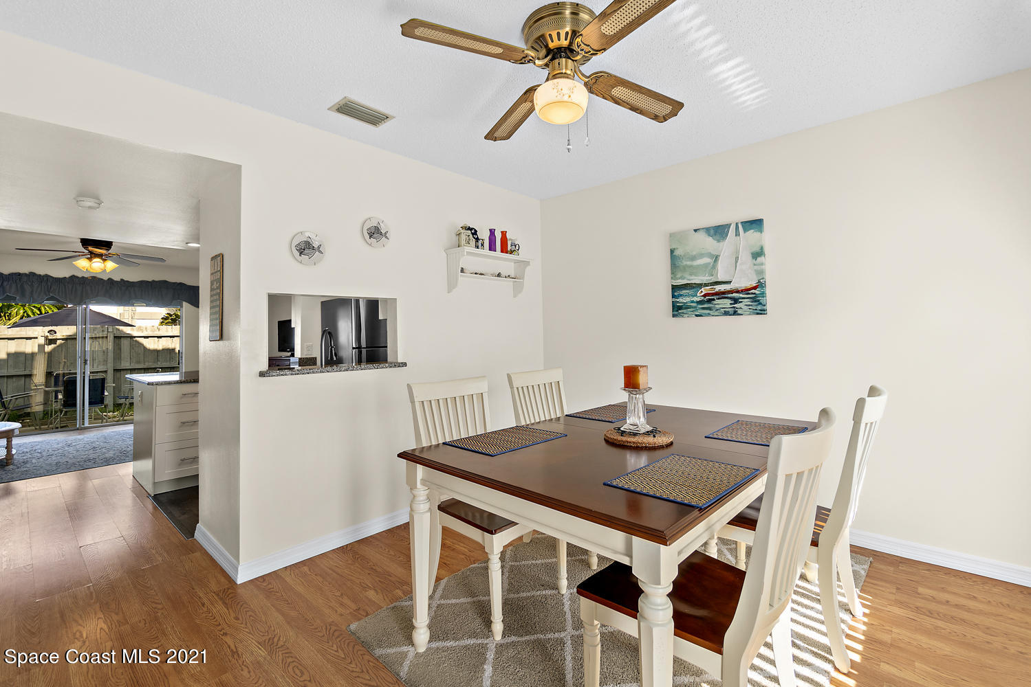 513 Seaport Boulevard, Unit 194 Cape Canaveral, FL 32920 - Photo 3 of 32 Dining Area