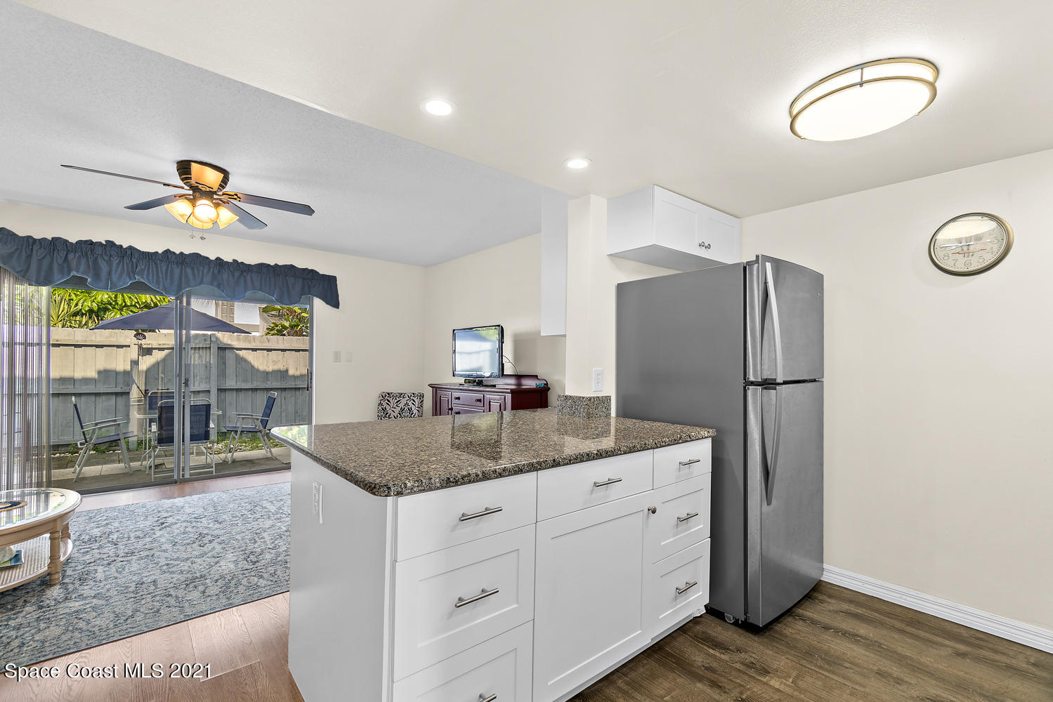 513 Seaport Boulevard, Unit 194 Cape Canaveral, FL 32920 - Photo 6 of 32 Kitchen