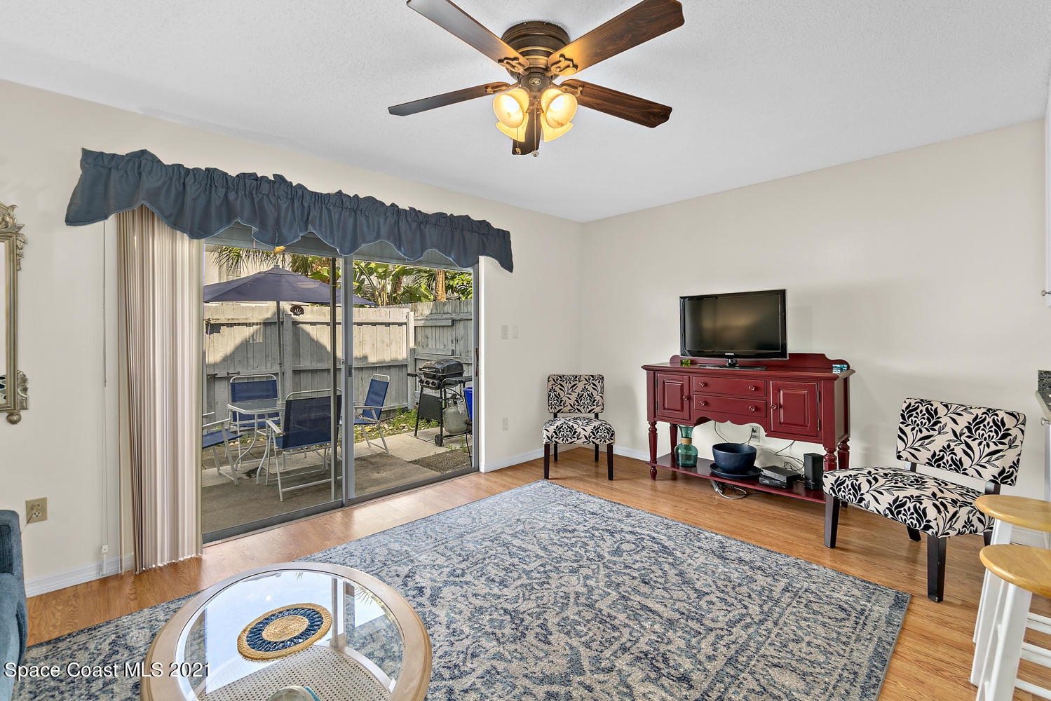 513 Seaport Boulevard, Unit 194 Cape Canaveral, FL 32920 - Photo 9 of 32 Living Area