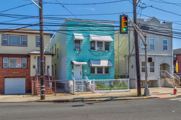 $3,100 | 404 Danforth Avenue, Jersey City, NJ 07305