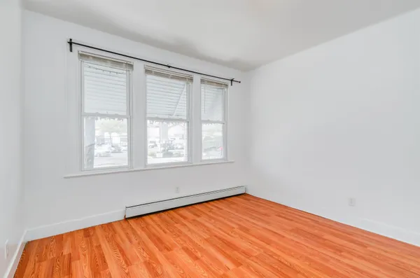 $3,100 | 404 Danforth Avenue, Jersey City, NJ 07305