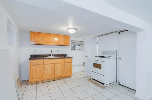 $3,100 | 404 Danforth Avenue, Jersey City, NJ 07305