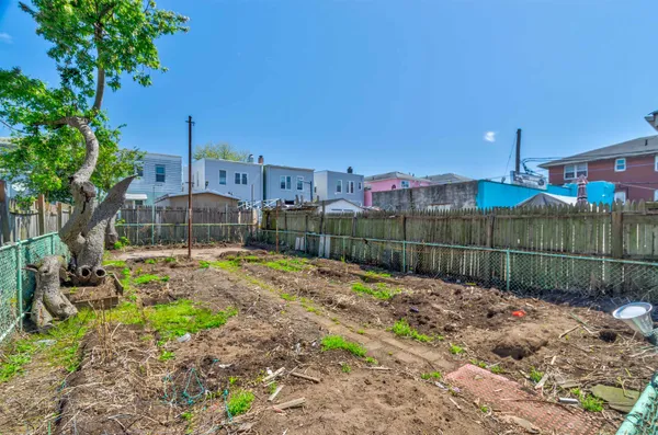 $3,100 | 404 Danforth Avenue, Jersey City, NJ 07305