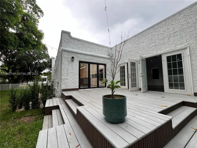 $4,500 | 130 Southwest 1st Avenue, Unit 130, Hallandale Beach, FL 33009