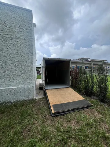 a view of outdoor space