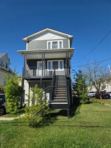 $789,000 | 3095 Mullan Place | Throgs Neck