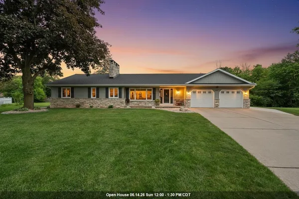 $449,900 | 2687 Vissers Court, Green Bay, WI 54313