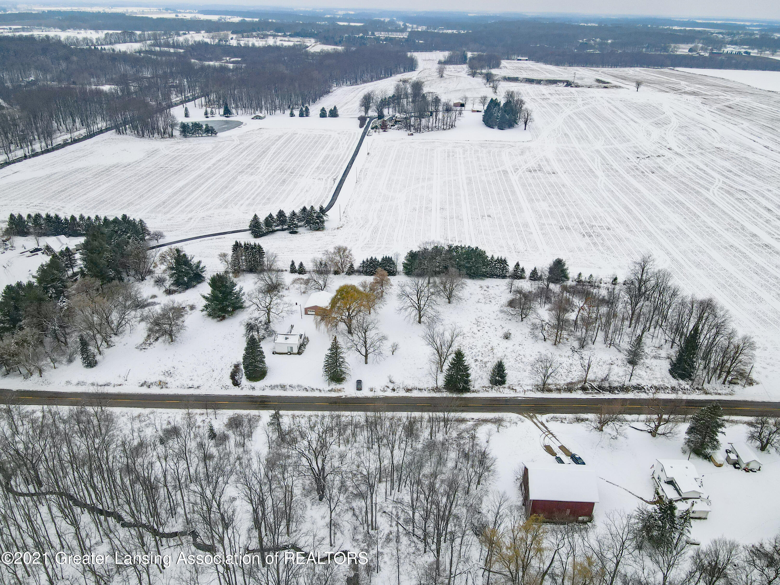 6135 Otto Road Charlotte, MI 48813 - Photo 23 of 23 Front