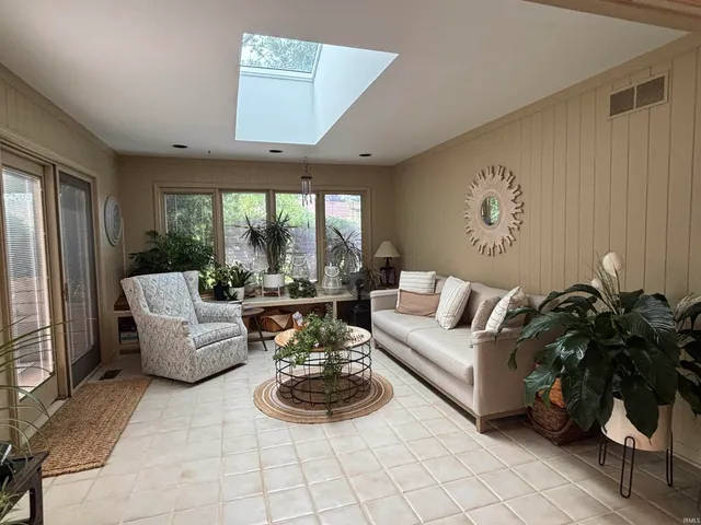 $410,000 | 9512 Camberwell Drive, Fort Wayne, IN 46804