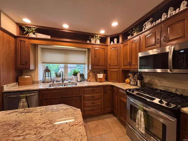 $410,000 | 9512 Camberwell Drive, Fort Wayne, IN 46804