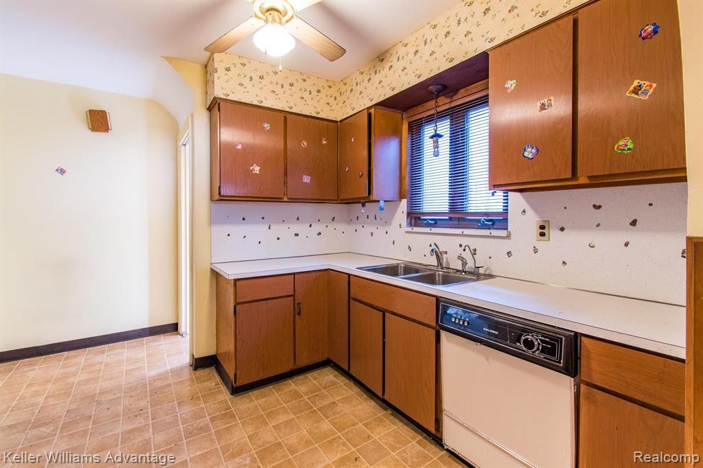 5234 Harvard Road Detroit, MI 48224 - Photo 4 of 10