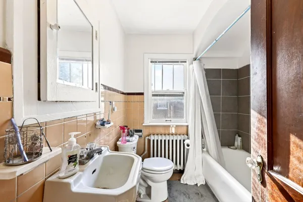 $650,000 | 308 South Brooks Street, Madison, WI 53715