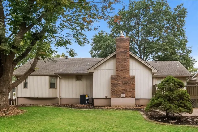 $2,475 | 1022 Southeast 5th Terrace, Lee's Summit, MO 64063