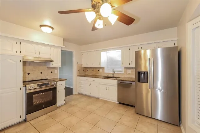 $2,475 | 1022 Southeast 5th Terrace, Lee's Summit, MO 64063