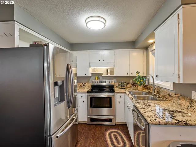 $415,000 | 4570 39th Avenue Northeast, Salem, OR 97305