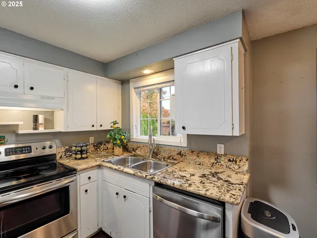 $415,000 | 4570 39th Avenue Northeast, Salem, OR 97305