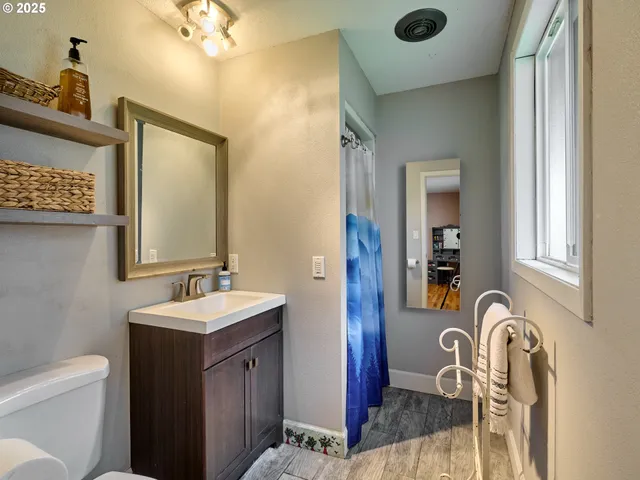 $415,000 | 4570 39th Avenue Northeast, Salem, OR 97305