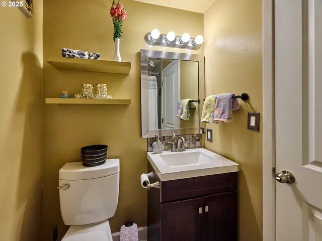 $415,000 | 4570 39th Avenue Northeast, Salem, OR 97305