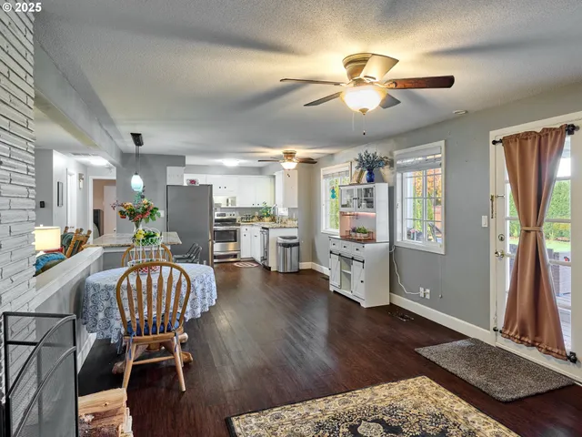 $415,000 | 4570 39th Avenue Northeast, Salem, OR 97305