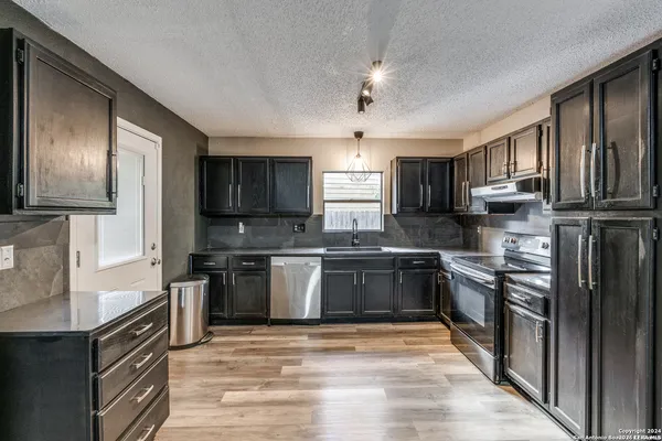 $239,987 | 9727 Fortune Ridge Drive, Converse, TX 78109
