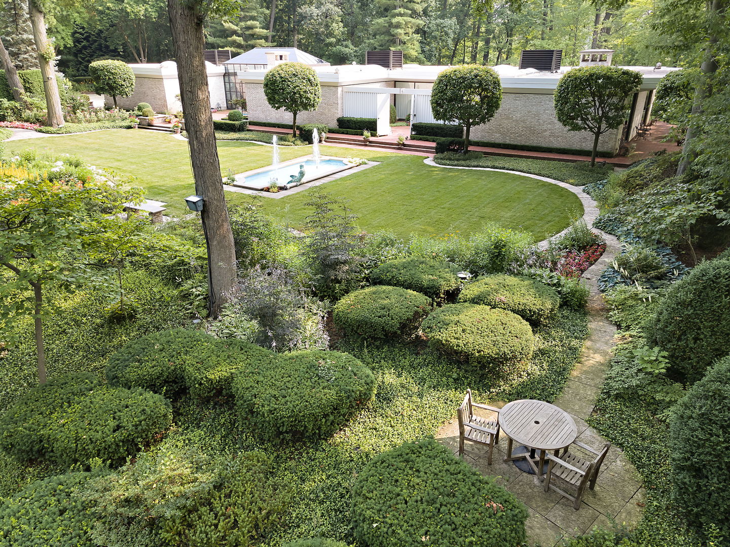 240 Shore Acres Circle Lake Bluff, IL 60044 - Photo 5 of 46