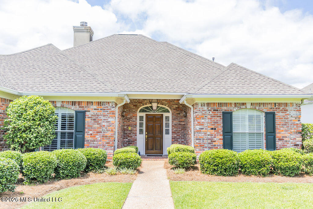 405 Eastpointe Cove Madison, MS 39110 - Photo 1 of 39 2G9A4337