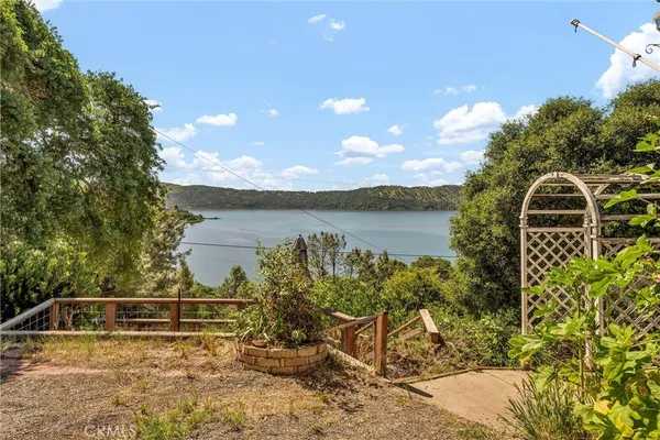 $260,000 | 11668 Lakeview Drive, Clearlake Oaks, CA 95423