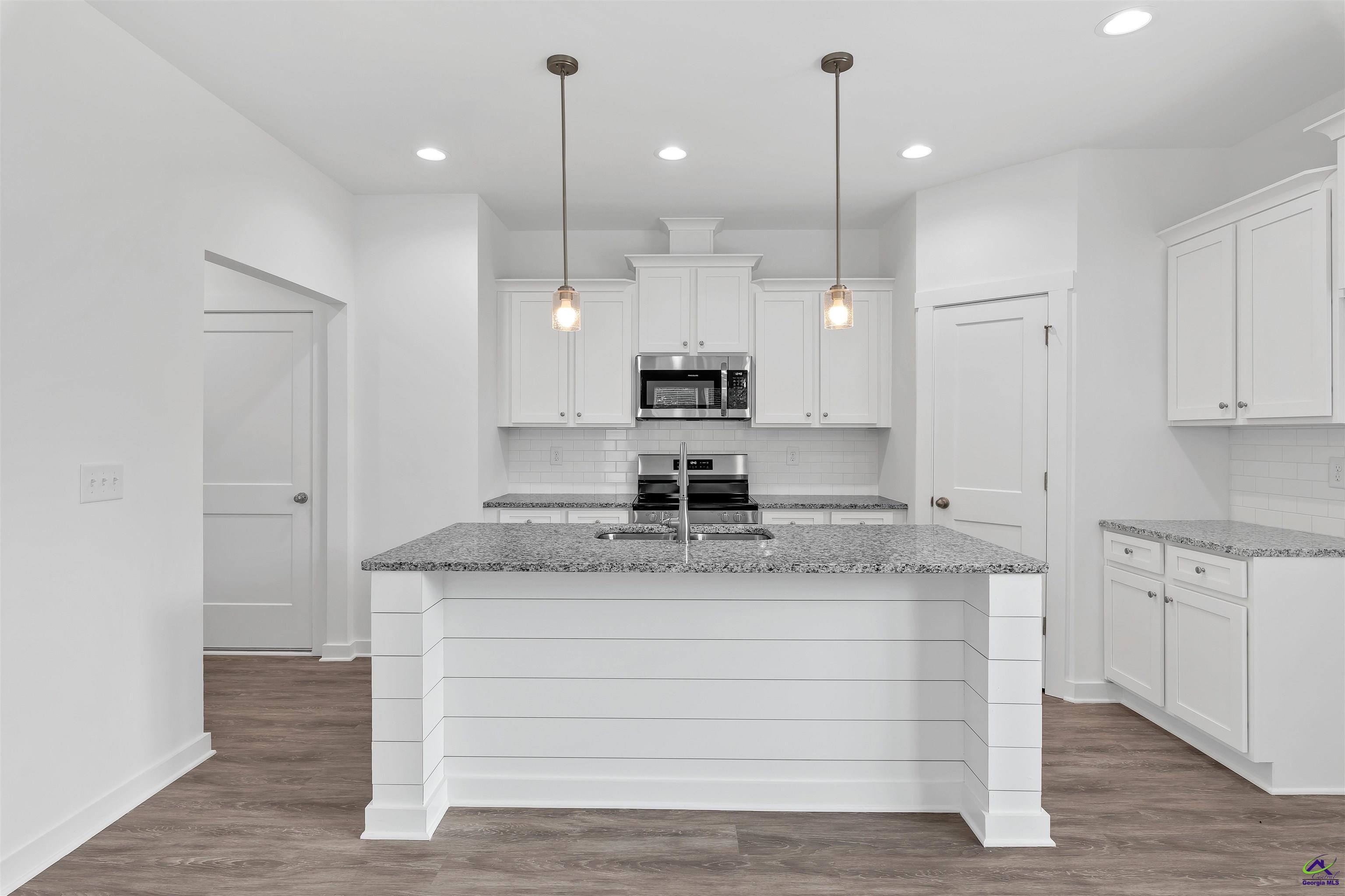 111 Breakwater Way Perry, GA 31069 - Photo 7 of 35 Gallery Image 7