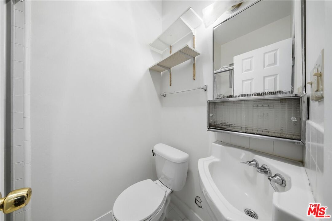 8228 Rees Street Playa del Rey, CA 90293 - Photo 19 of 28