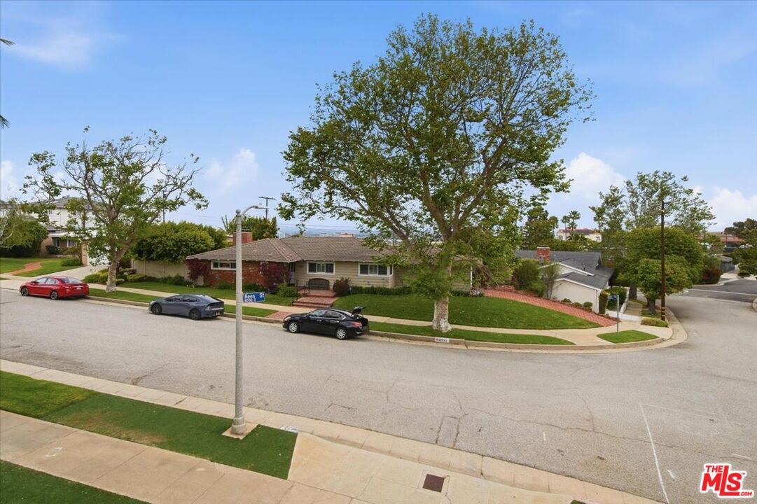 8228 Rees Street Playa del Rey, CA 90293 - Photo 26 of 28