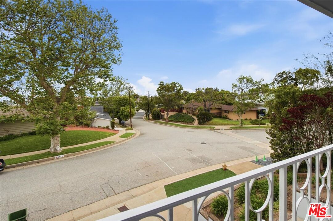 8228 Rees Street Playa del Rey, CA 90293 - Photo 27 of 28