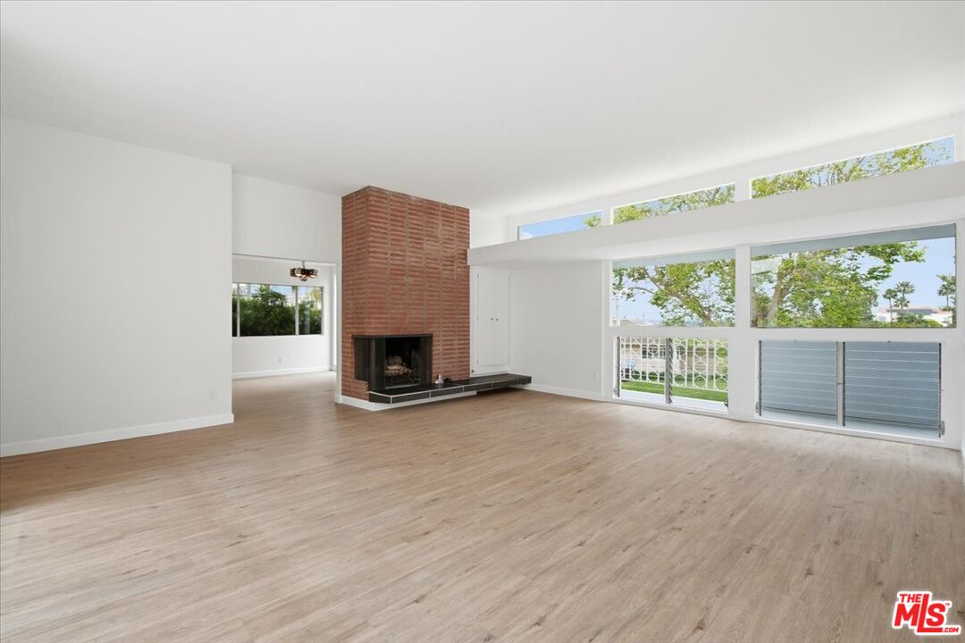8228 Rees Street Playa del Rey, CA 90293 - Photo 3 of 28