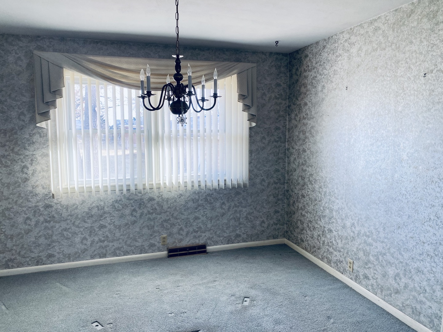 201 Janet Avenue Rochelle, IL 61068 - Photo 3 of 9