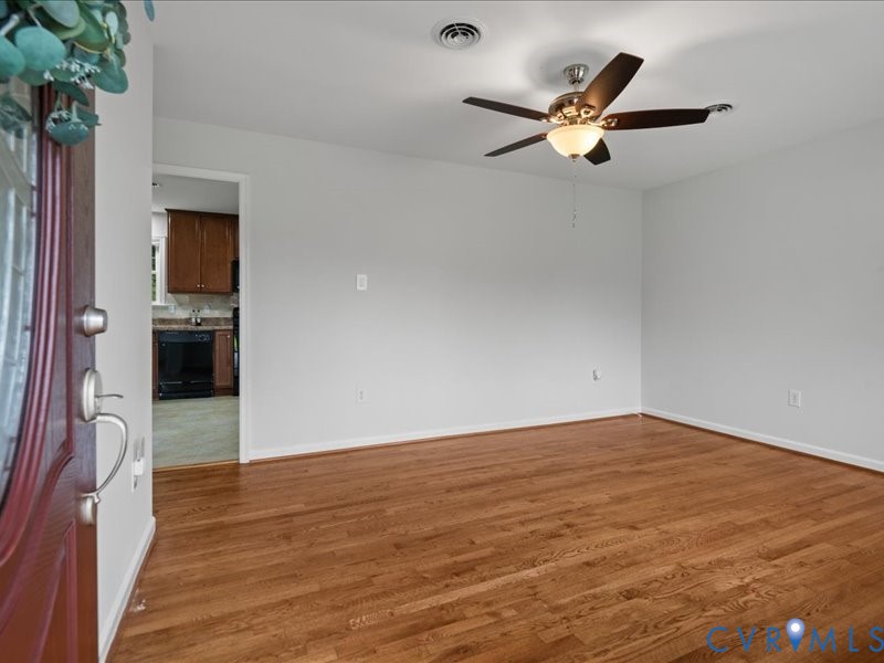 1413 Green Pasture Road Sandston, VA 23150 - Photo 3 of 37 Hardwood Floors & Ceiling Fan