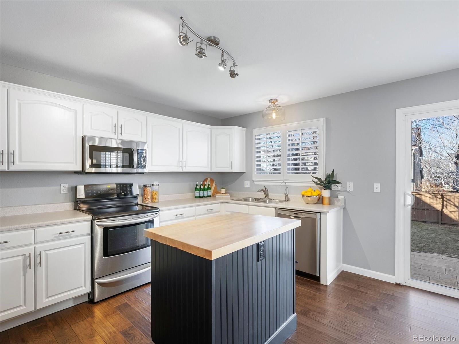 817 Riddlewood Lane Highlands Ranch, CO 80129 - Photo 6 of 26