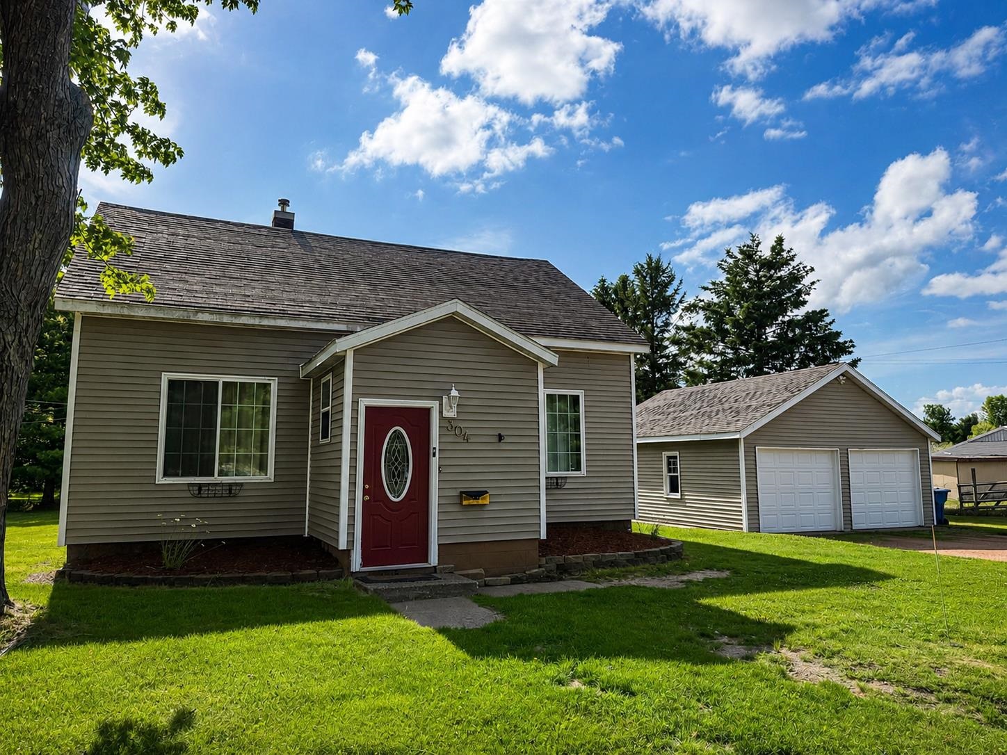 304 North Thomas Street Merrill, WI 54452 - Photo 3 of 17