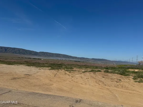 $3,400 | 6126 West Ave K1, Lancaster, CA 93536