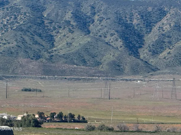 $3,400 | 6126 West Ave K1, Lancaster, CA 93536