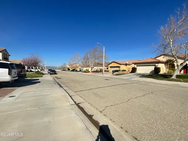 $3,400 | 6126 West Ave K1, Lancaster, CA 93536