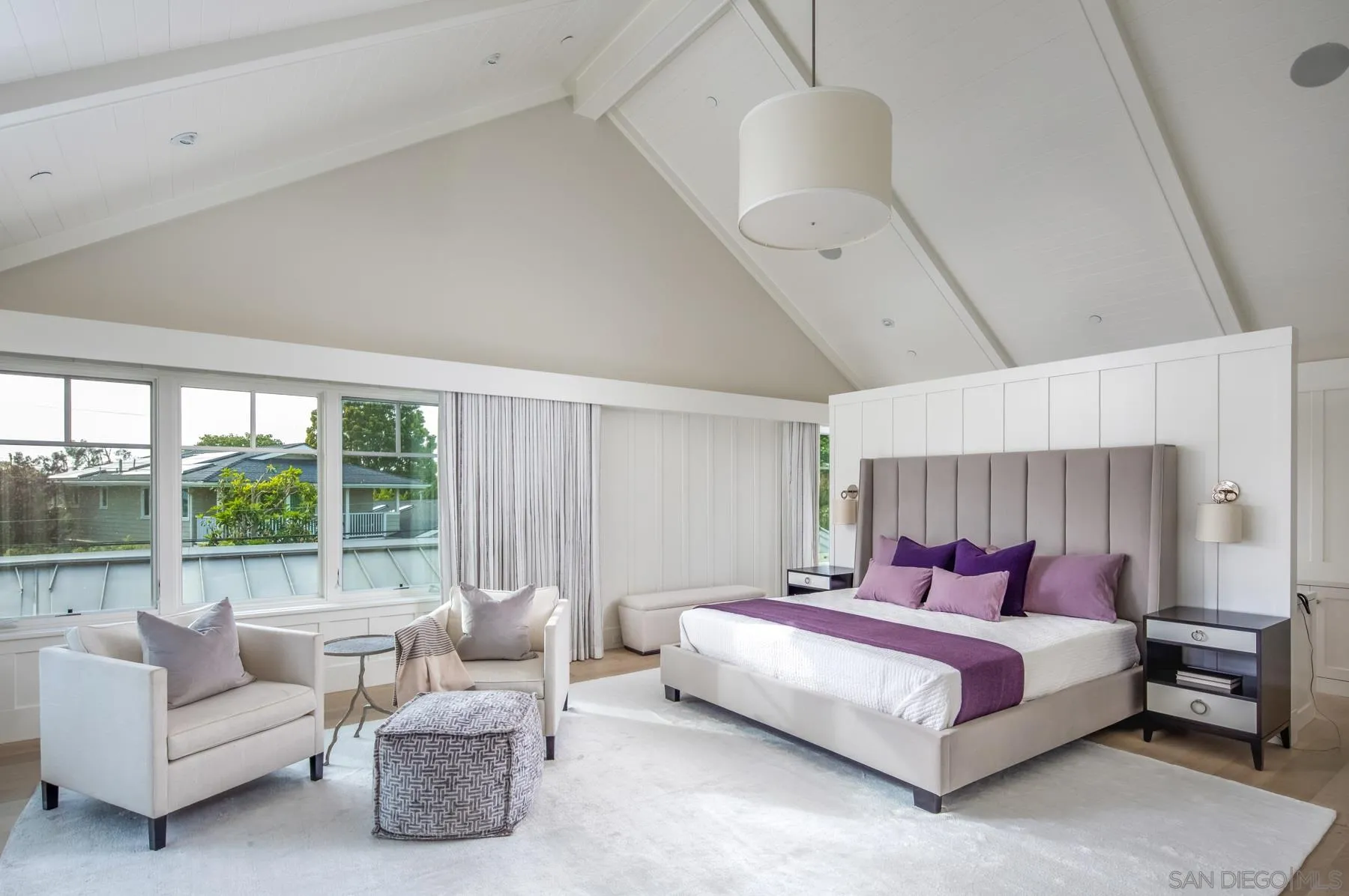 900 Alameda Boulevard Coronado, CA 92118 - Photo 20 of 30 a bedroom with a bed and a couch