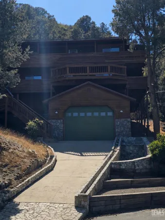 a view of entryway