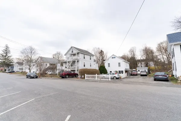 $499,900 | 15-17 Central Street, Brookfield, MA 01506
