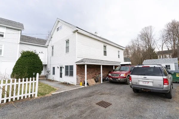 $499,900 | 15-17 Central Street, Brookfield, MA 01506