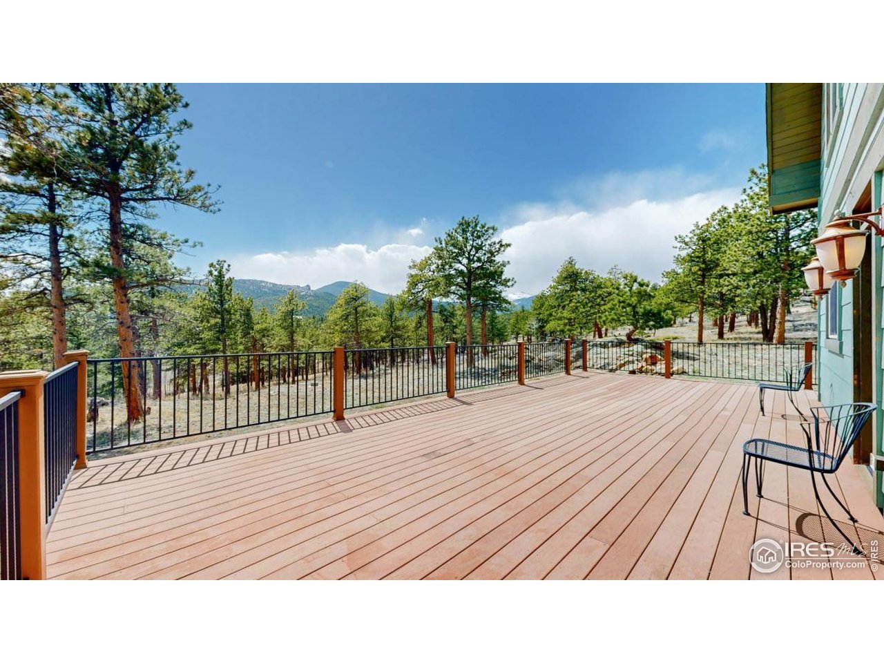 598 Taylor Road Lyons, CO 80540 - Photo 22 of 32 a view of a terrace